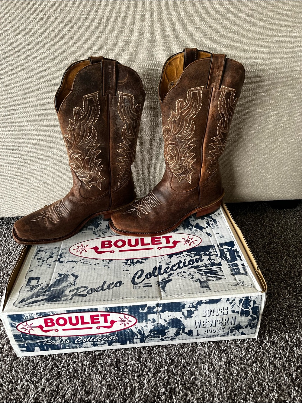 Boulet Brown Women's Embroidered Leather Heeled Boots